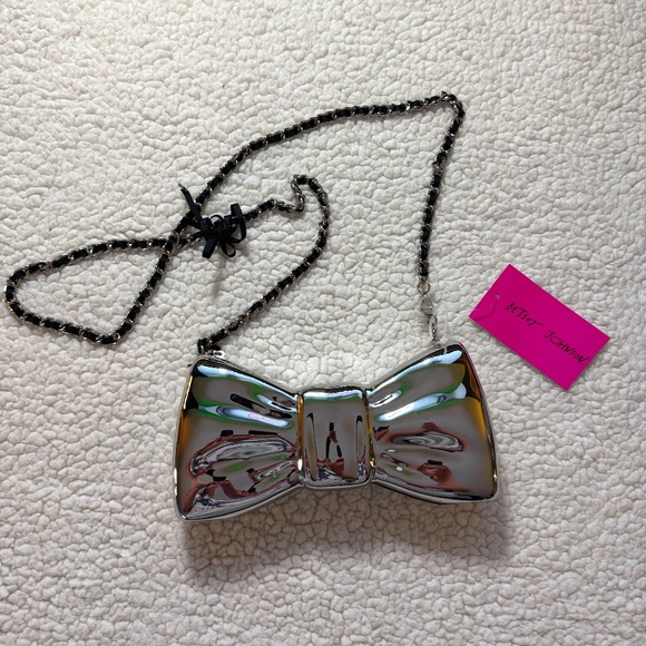 Betsey Johnson Metal Bow Clutch Bag - Picture 1 of 9